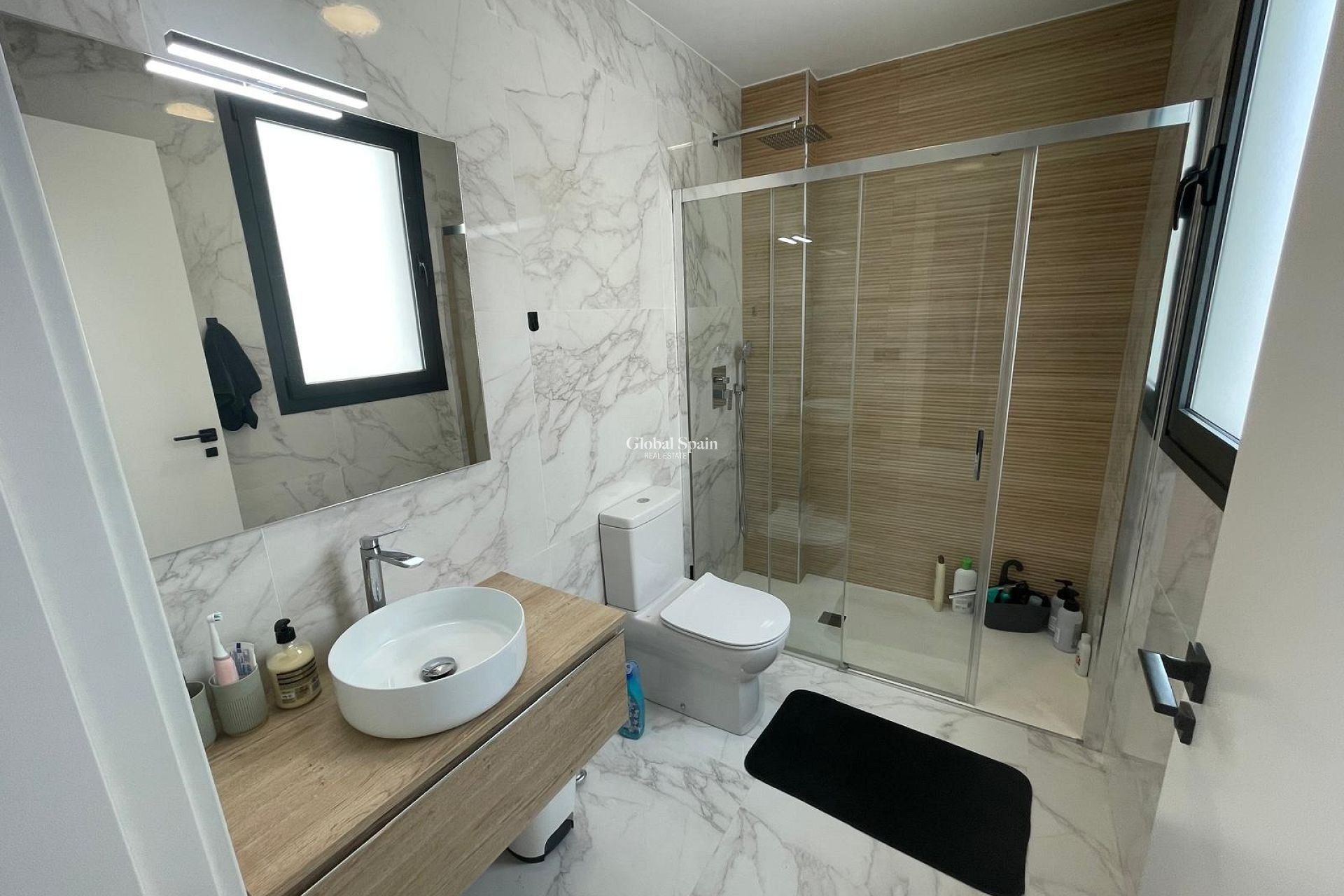 Resale - VILLA -
BENIJÓFAR
