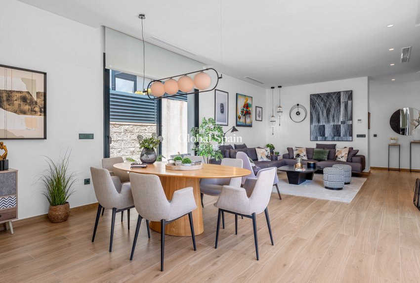 Resale - VILLA -
BENIJÓFAR