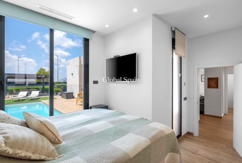 Resale - VILLA -
BENIJÓFAR
