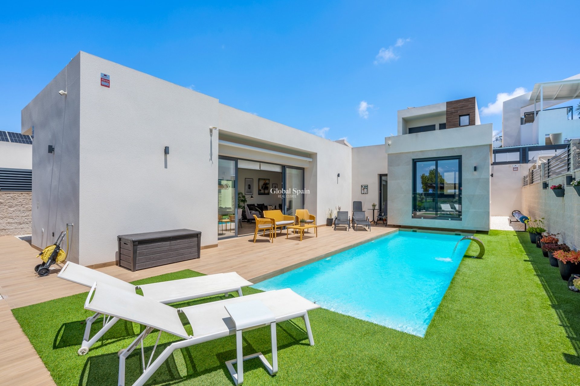 Resale - VILLA -
BENIJÓFAR