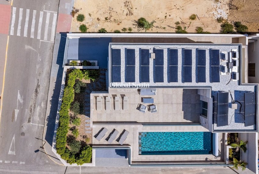 Resale - Villa -
BENIJÓFAR