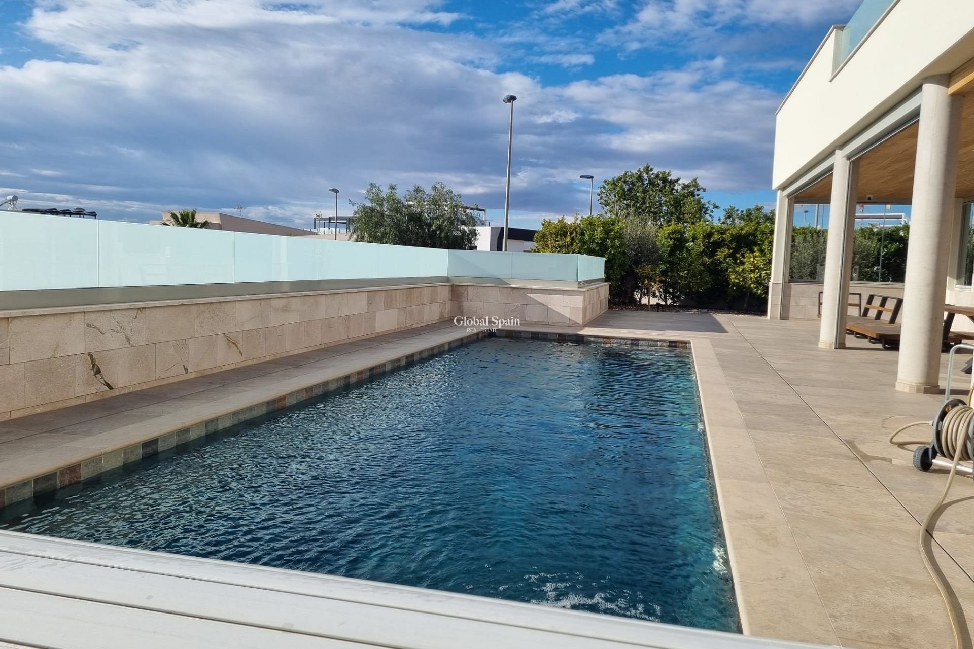 Resale - Villa -
BENIJÓFAR