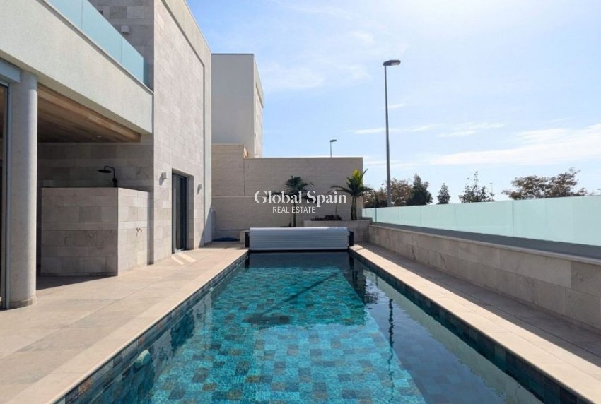 Resale - Villa -
BENIJÓFAR