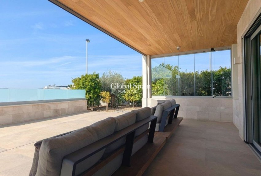 Resale - Villa -
BENIJÓFAR