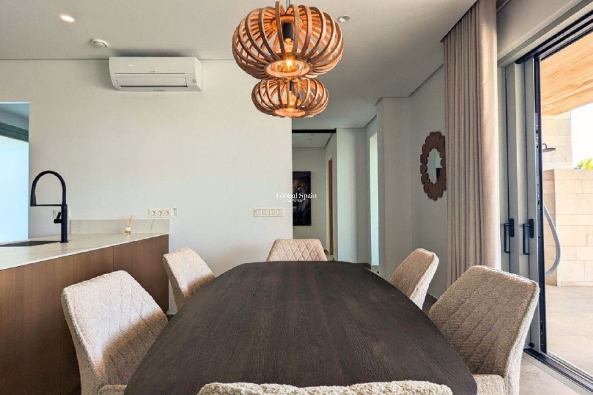 Resale - Villa -
BENIJÓFAR