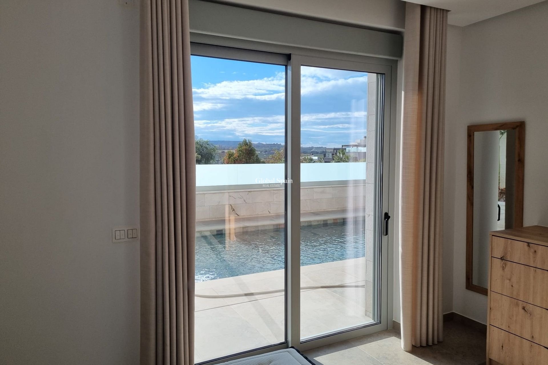 Resale - Villa -
BENIJÓFAR