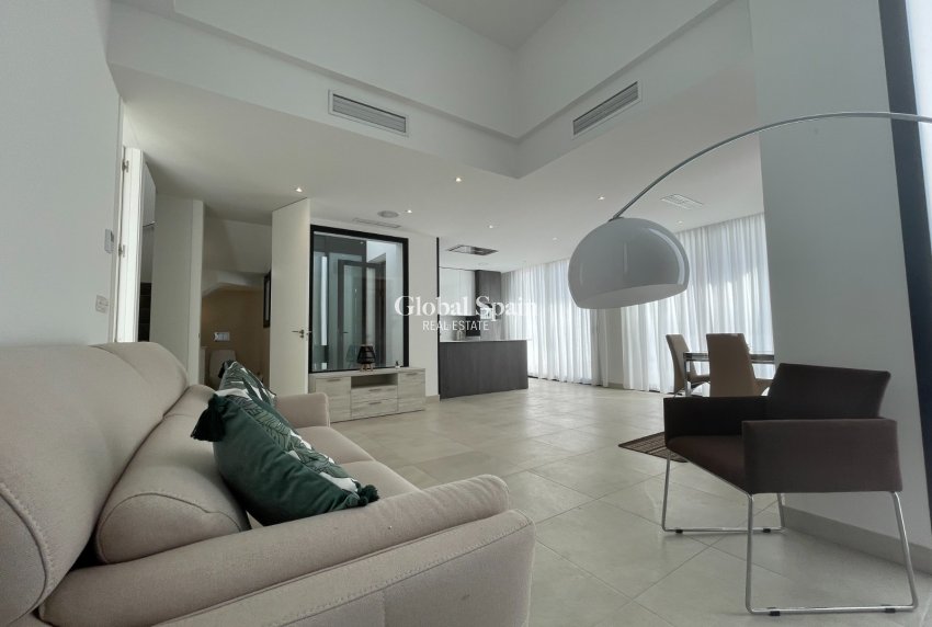 Resale - Villa -
BENIJÓFAR