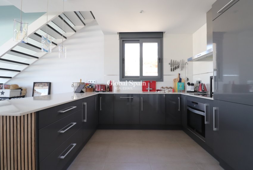 Resale - VILLA -
Benimar - Benimar III
