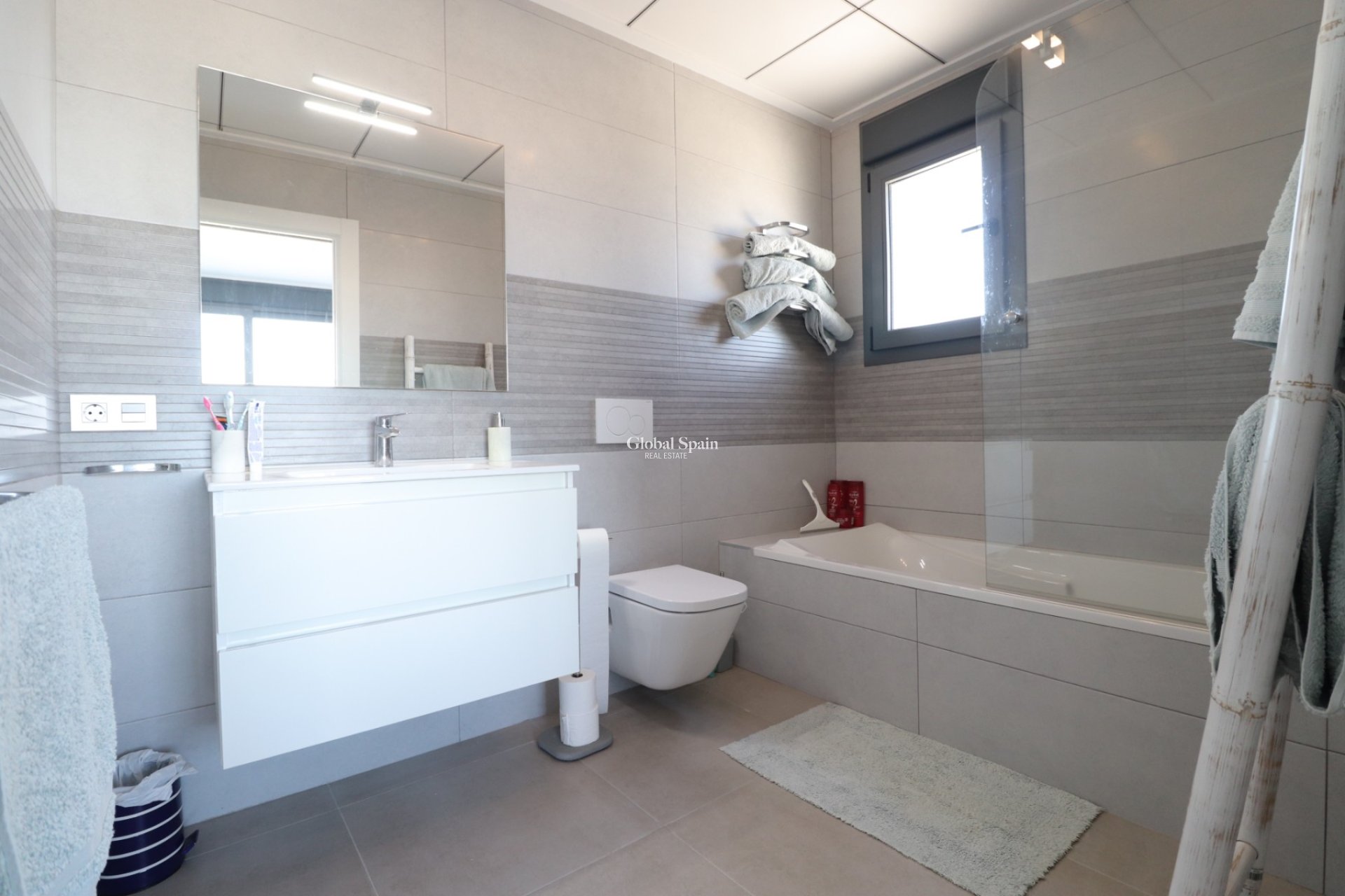 Resale - VILLA -
Benimar - Benimar III