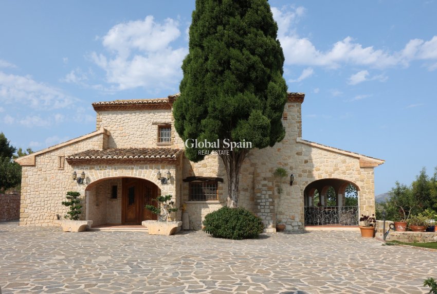 Resale - VILLA -
BENISSA - Benissa