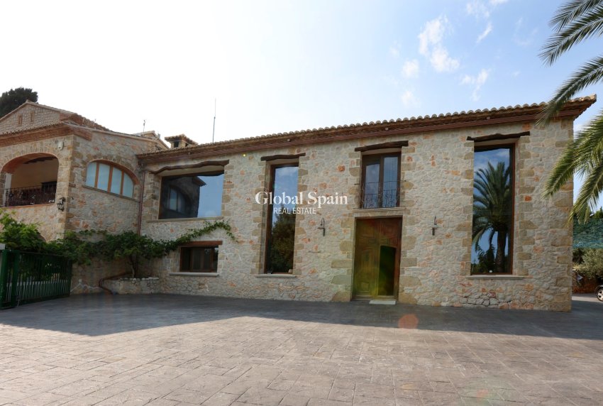 Resale - VILLA -
BENISSA - Benissa