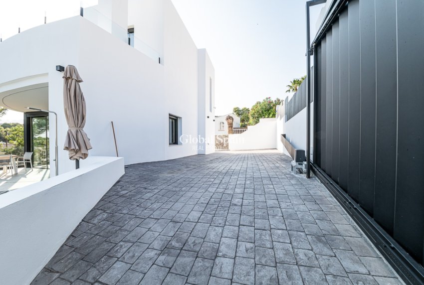 Resale - VILLA -
BENISSA - Costa Blanca