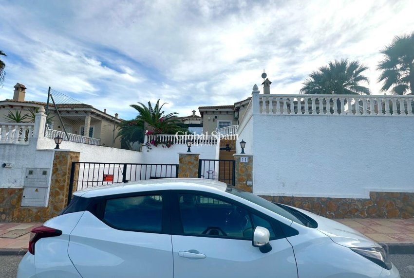 Resale - VILLA -
BIGASTRO - Comunidad Valenciana