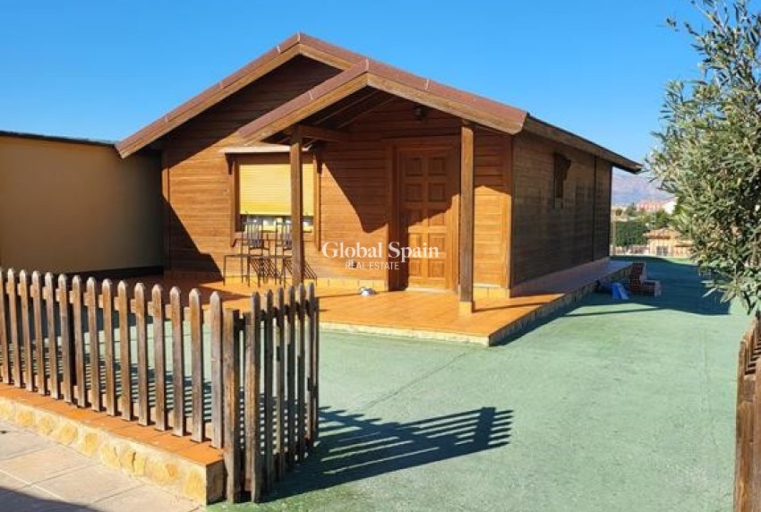 Resale - VILLA -
BIGASTRO - Inland