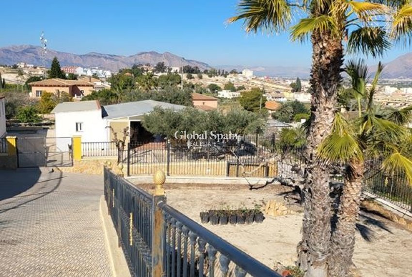 Resale - VILLA -
BIGASTRO - Inland