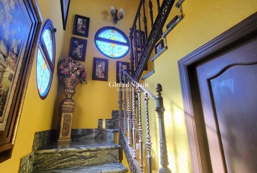 Resale - VILLA -
BIGASTRO - Inland