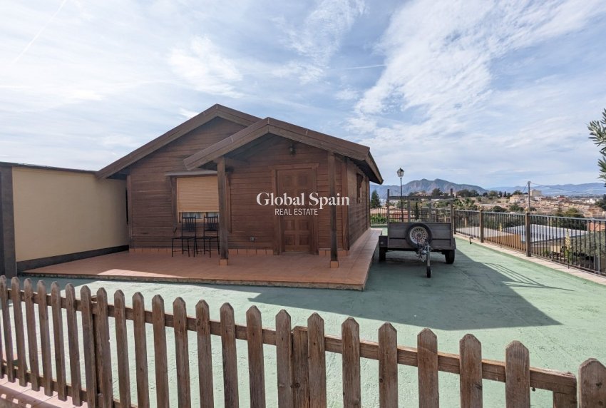 Resale - VILLA -
BIGASTRO - Inland