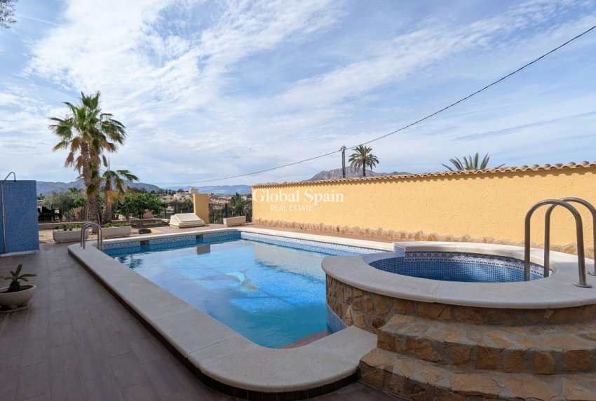 Resale - VILLA -
BIGASTRO - Inland