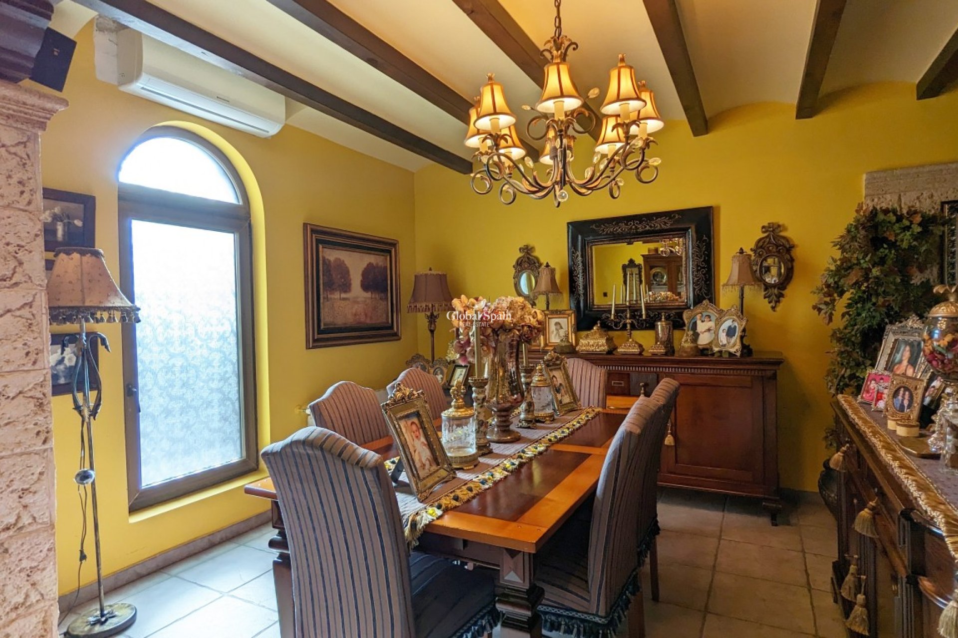 Resale - VILLA -
BIGASTRO - Inland