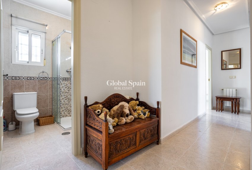 Resale - VILLA -
BIGASTRO - Inland