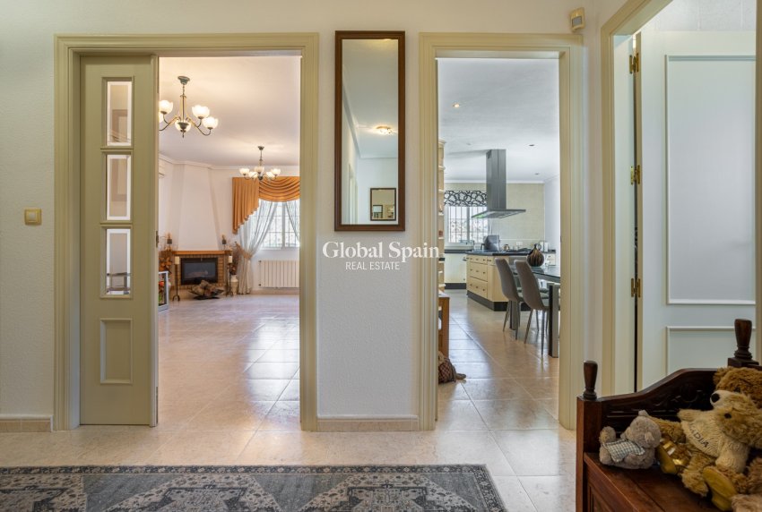 Resale - VILLA -
BIGASTRO - Inland