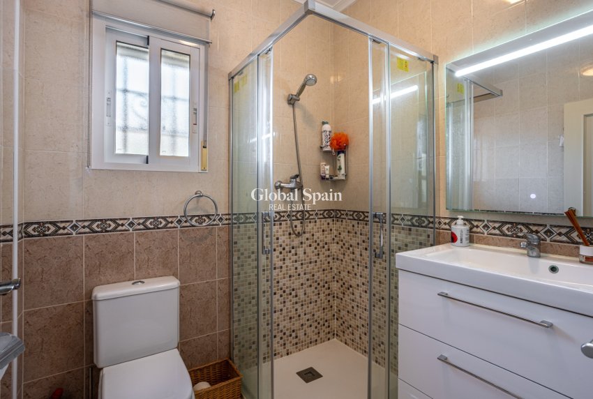 Resale - VILLA -
BIGASTRO - Inland