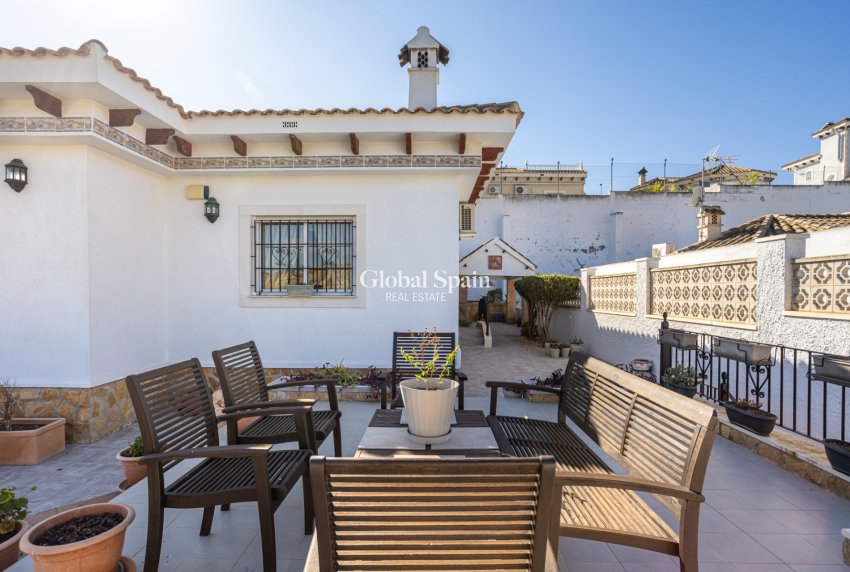 Resale - VILLA -
BIGASTRO - Inland