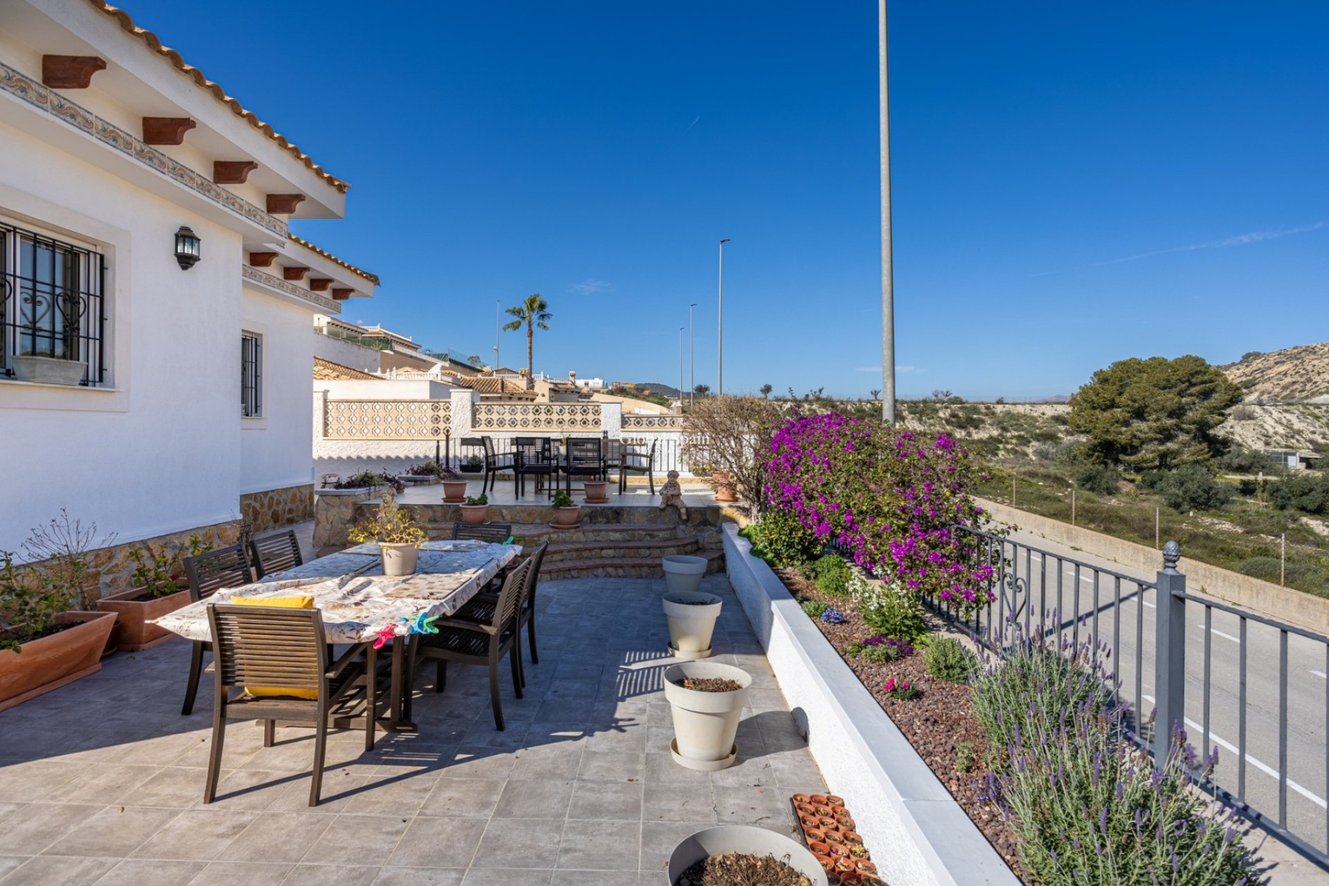 Resale - VILLA -
BIGASTRO - Inland