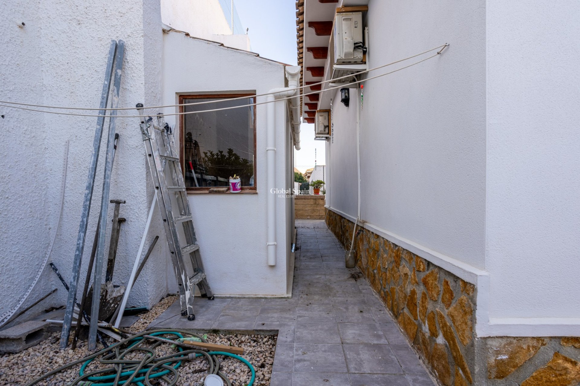 Resale - VILLA -
BIGASTRO - Inland