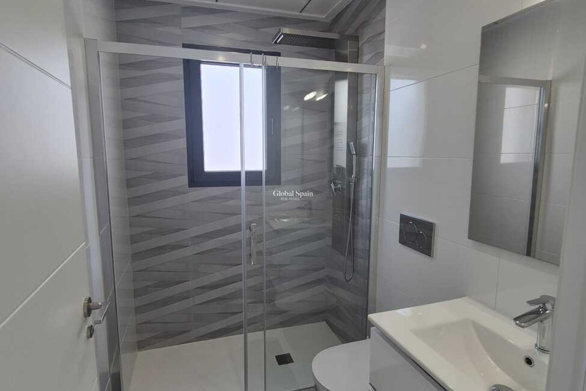 Resale - VILLA -
BIGASTRO - Inland