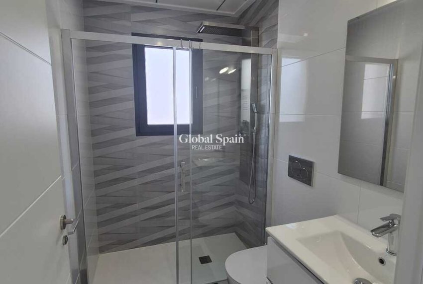 Resale - VILLA -
BIGASTRO - Inland