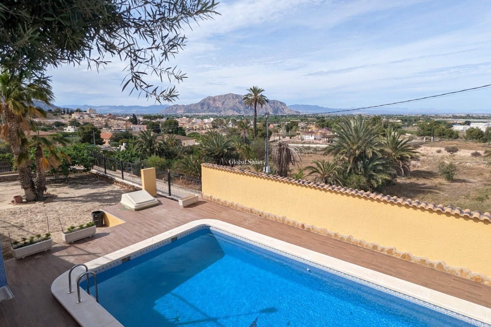 Resale - VILLA -
BIGASTRO - Inland