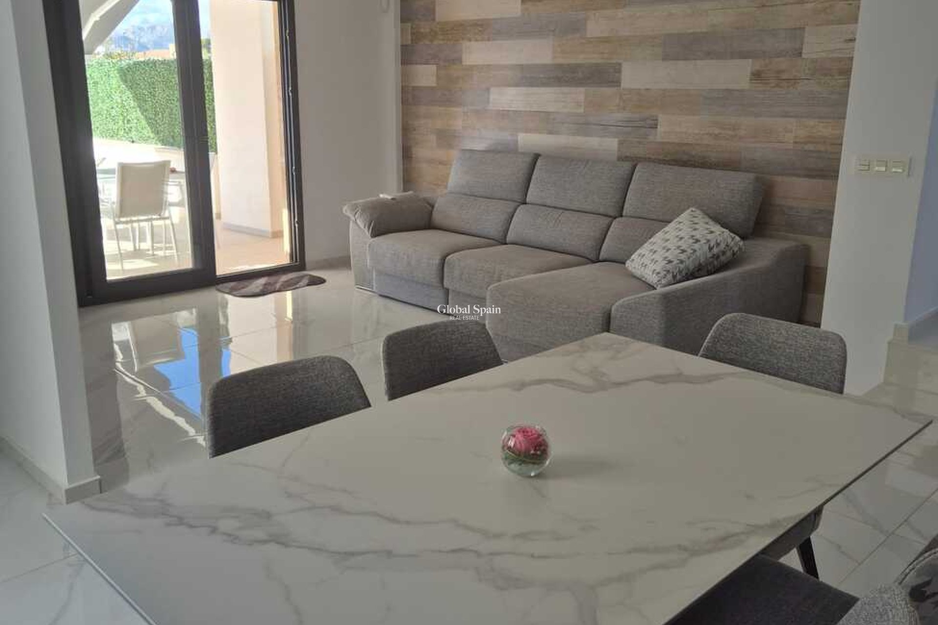 Resale - VILLA -
BIGASTRO - Inland
