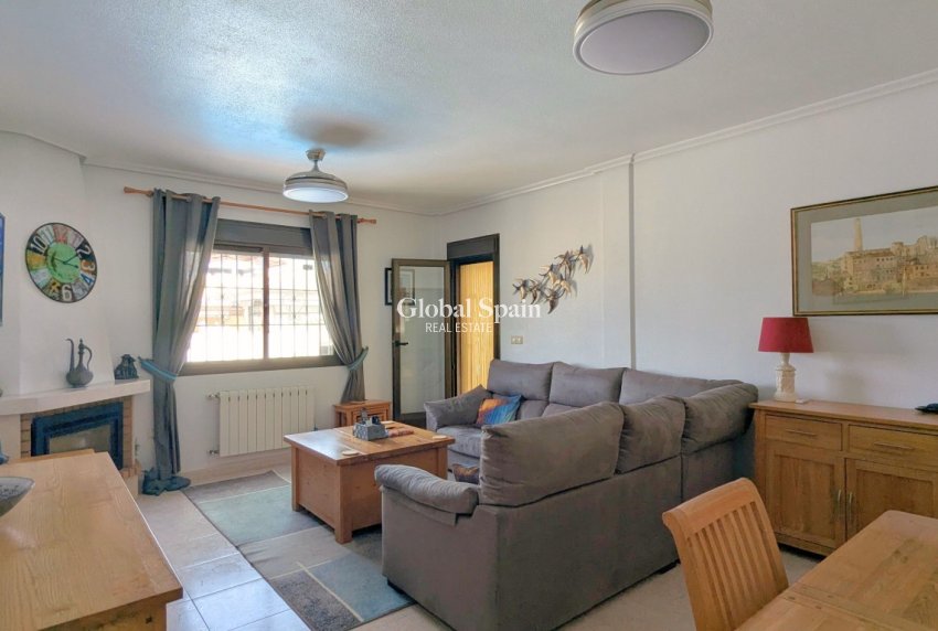 Resale - VILLA -
BIGASTRO - Inland