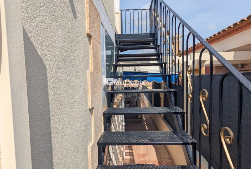 Resale - VILLA -
BIGASTRO - Inland