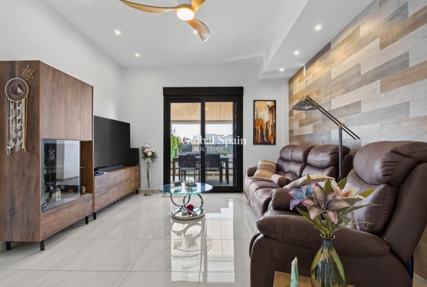 Resale - VILLA -
BIGASTRO - Inland