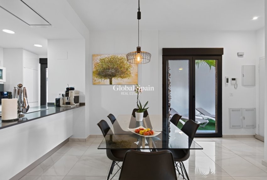 Resale - VILLA -
BIGASTRO - Inland