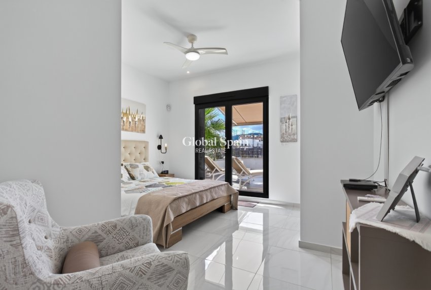 Resale - VILLA -
BIGASTRO - Inland