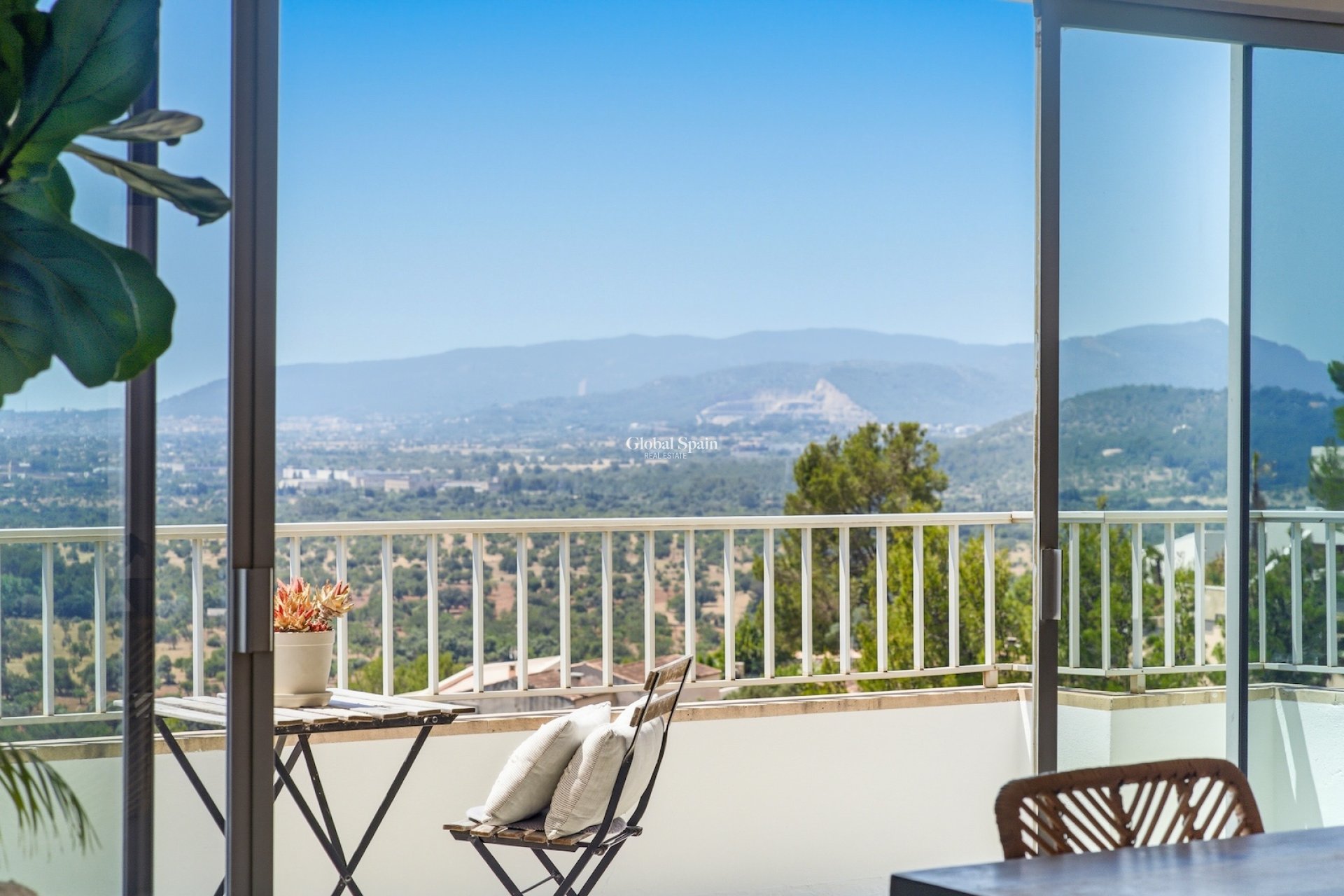 Resale - VILLA -
Bonyola - optional location detail