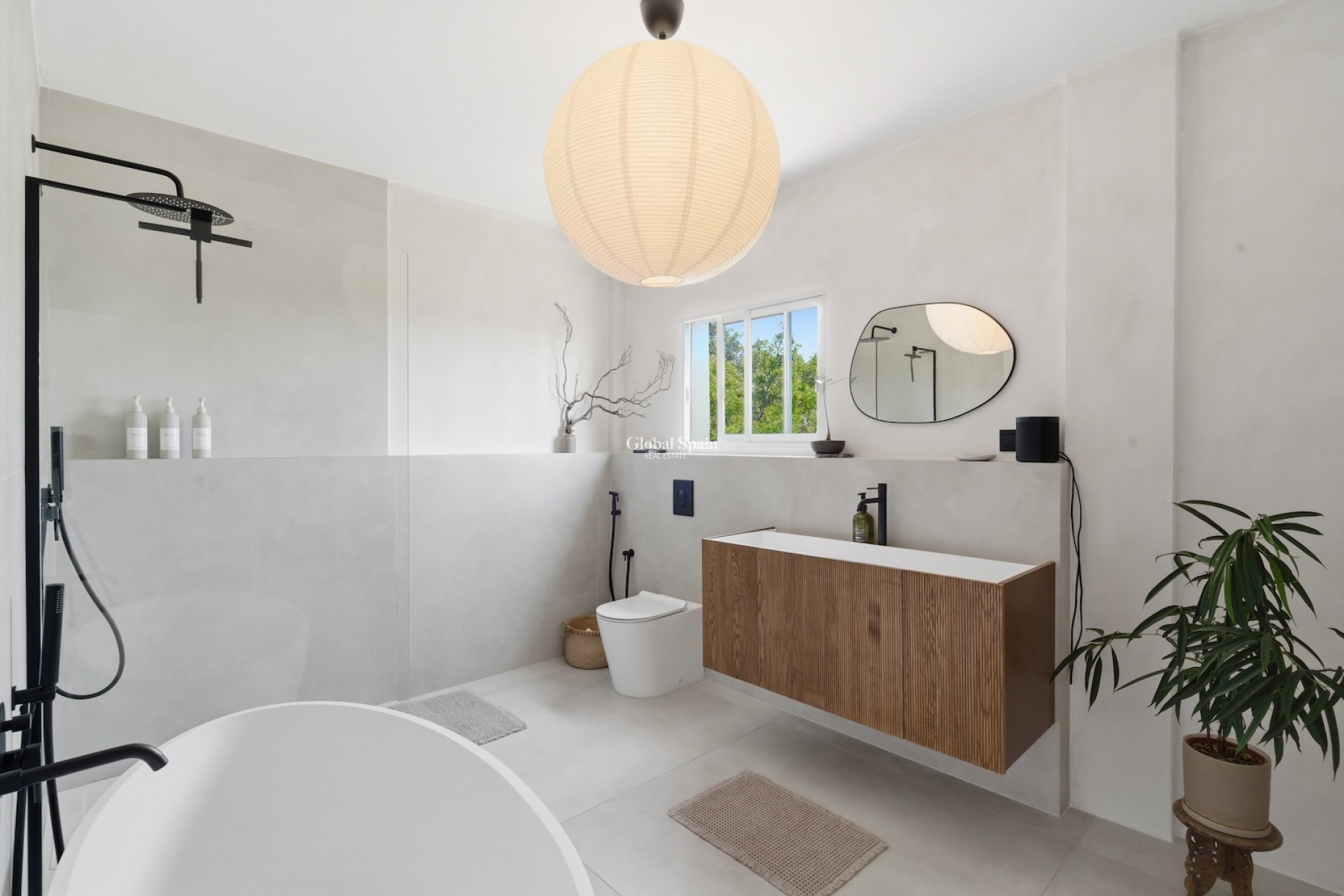 Resale - VILLA -
Bonyola - optional location detail