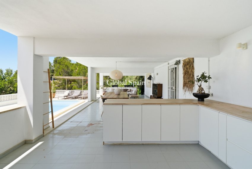 Resale - VILLA -
Bonyola - optional location detail