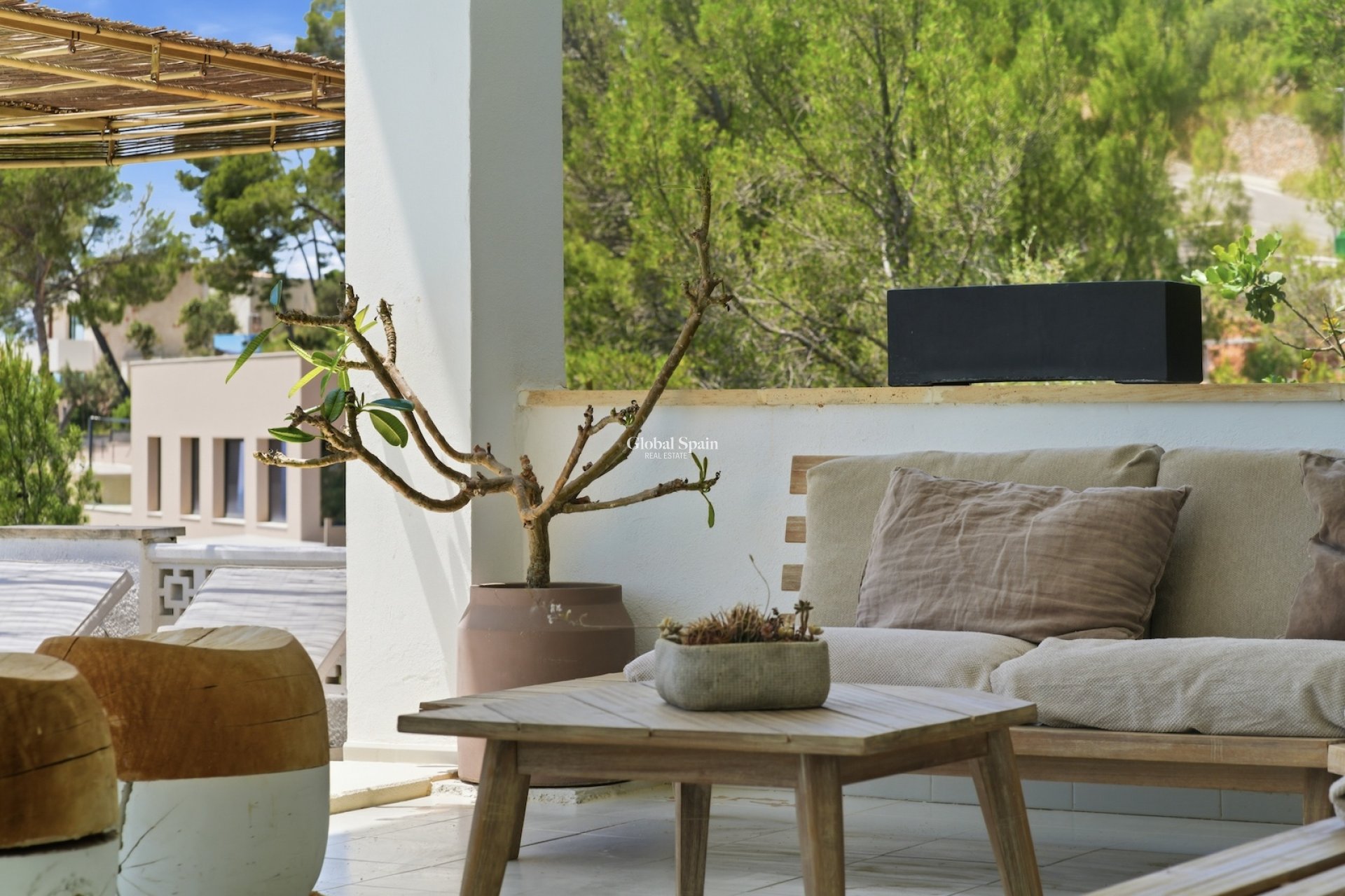 Resale - VILLA -
Bonyola - optional location detail