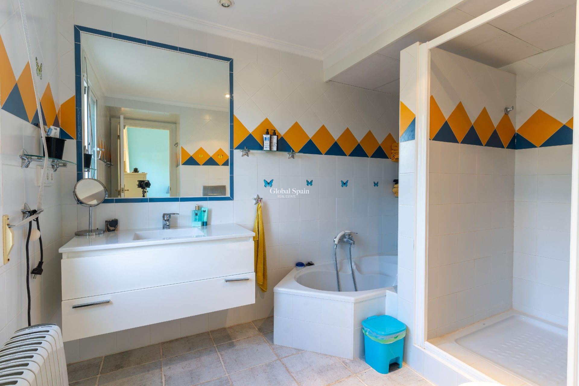 Resale - VILLA -
BUSOT - Costa Blanca