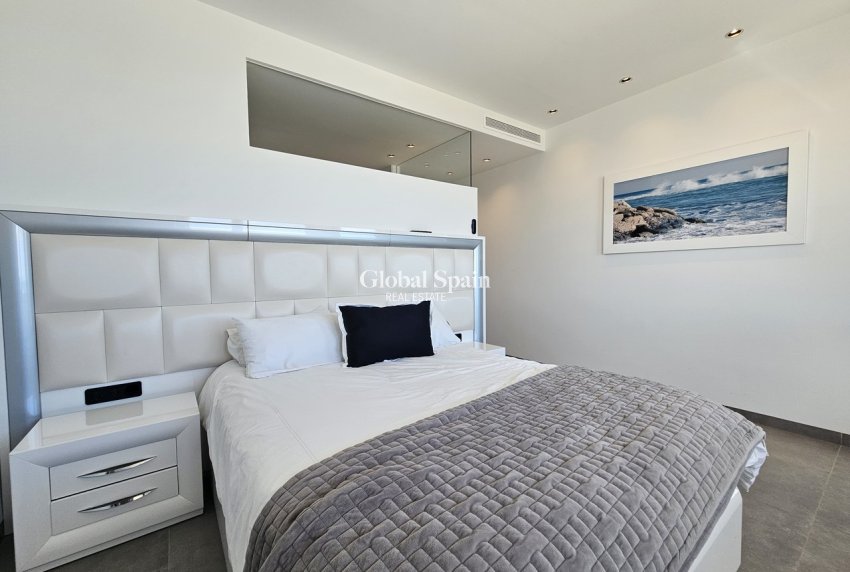 Resale - VILLA -
CABO ROIG - Costa Blanca