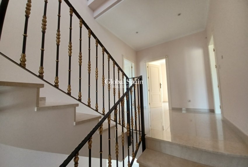 Resale - VILLA -
CABO ROIG - Costa Blanca