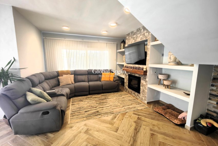 Resale - VILLA -
CABO ROIG - Costa Blanca