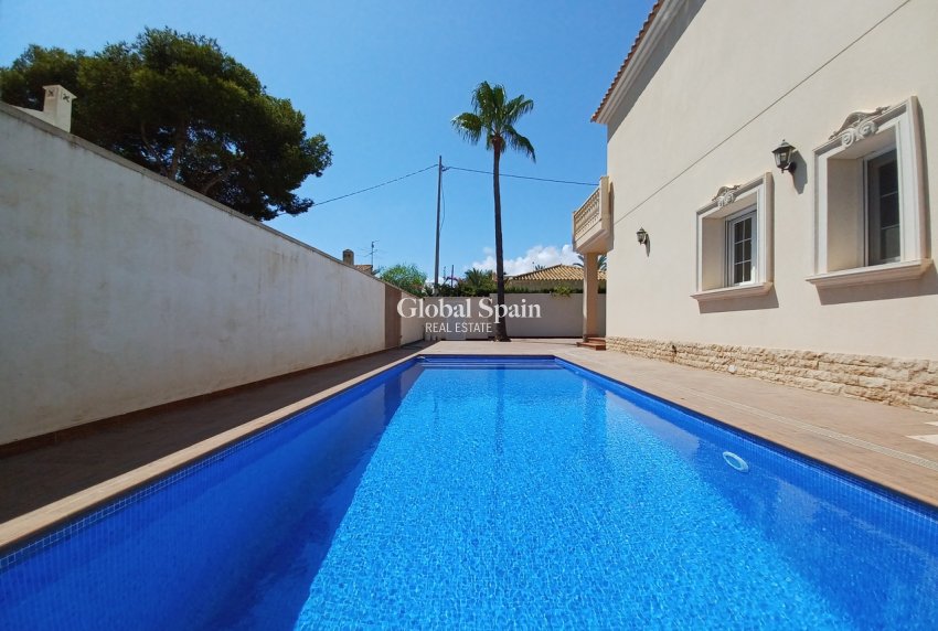 Resale - VILLA -
CABO ROIG - Costa Blanca