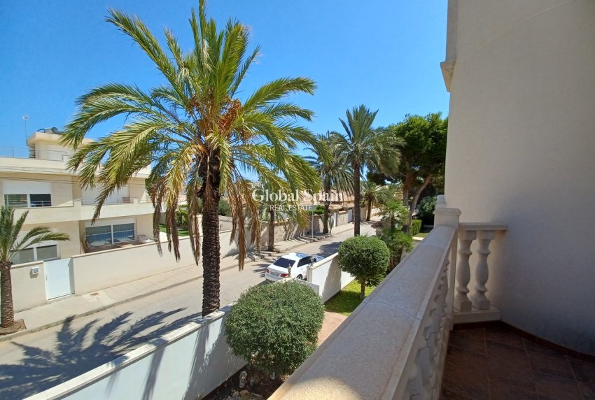 Resale - VILLA -
CABO ROIG - Costa Blanca