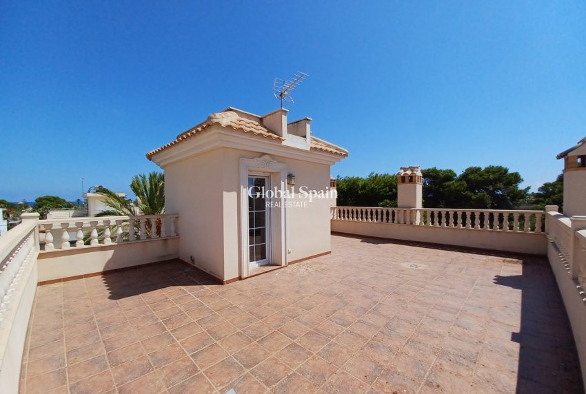 Resale - VILLA -
CABO ROIG - Costa Blanca