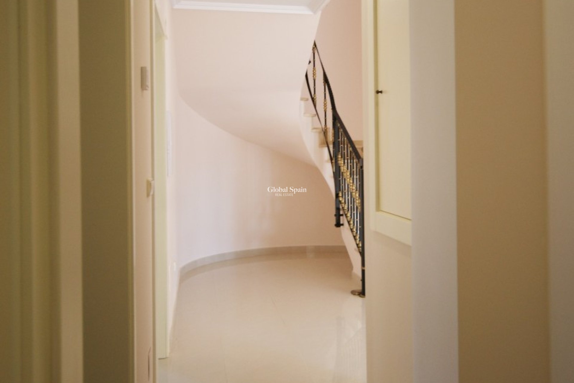 Resale - VILLA -
CABO ROIG - Costa Blanca